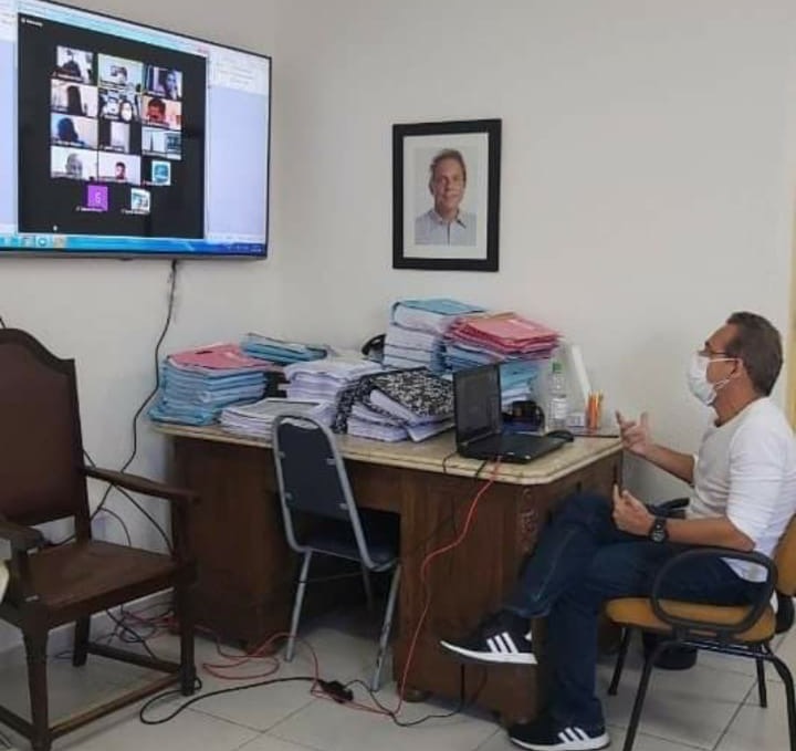 Macaé: Dr. Aluízio estende isolamento até junho e admite ter sido curado da Covid-19 com cloroquina