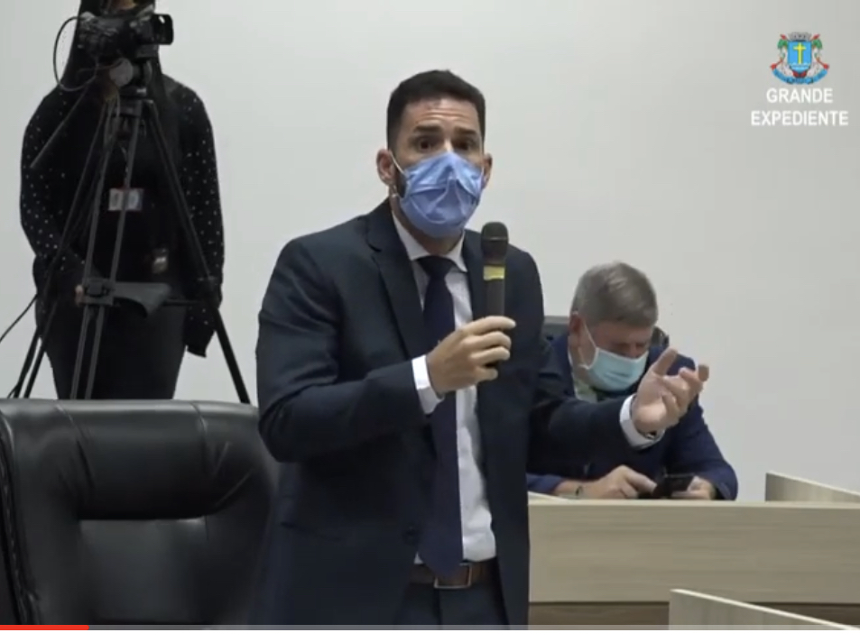 Macaé: sem autorização do Governo, Carlos Emir anuncia suposto lockdown na Câmara e provoca confusão nas redes sociais