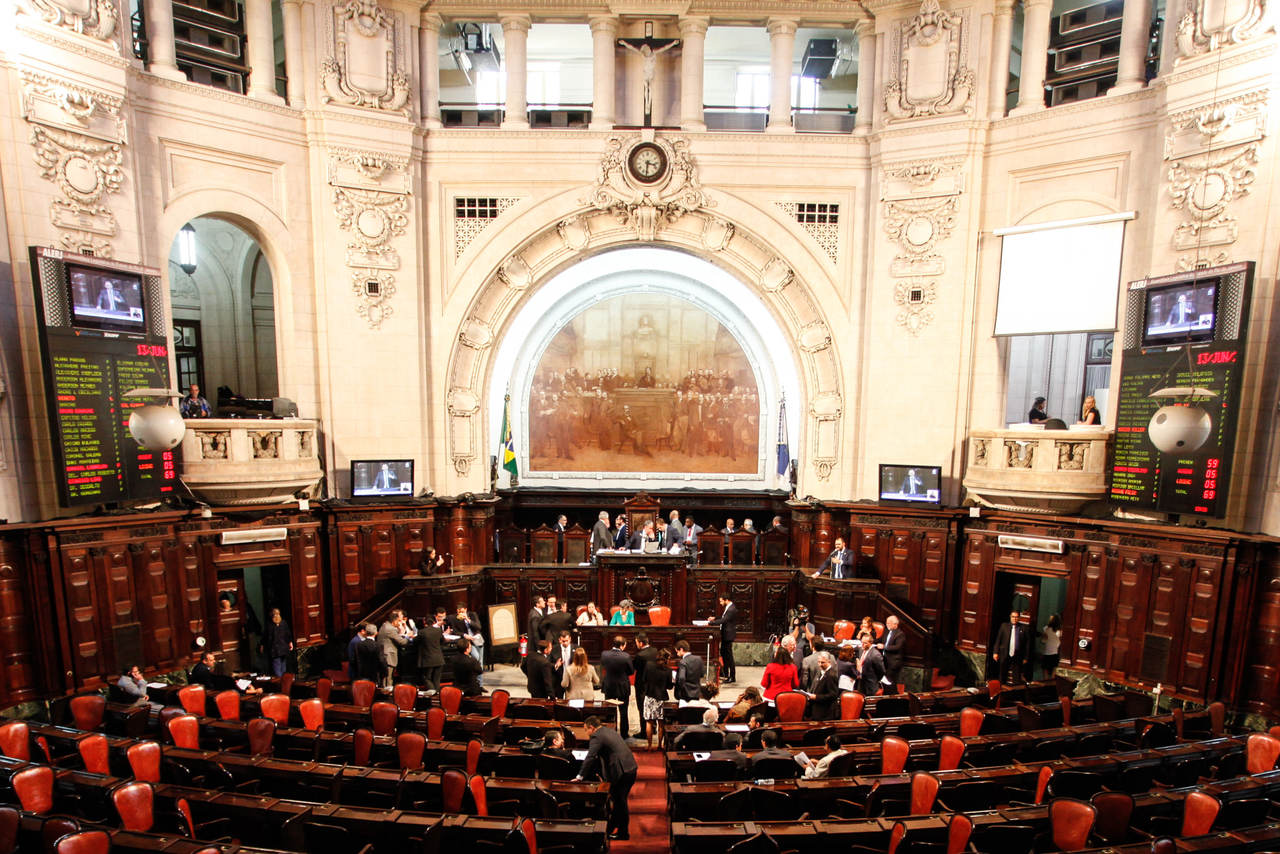 Rio: Alerj aprova e governador sanciona lei que cria Programa de Fomento de Áreas Produtoras de Petróleo e Gás do Estado