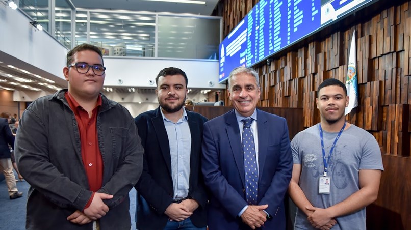 Alerj aprova primeiro projeto de lei de iniciativa popular sugerido pelo aplicativo LegislAqui