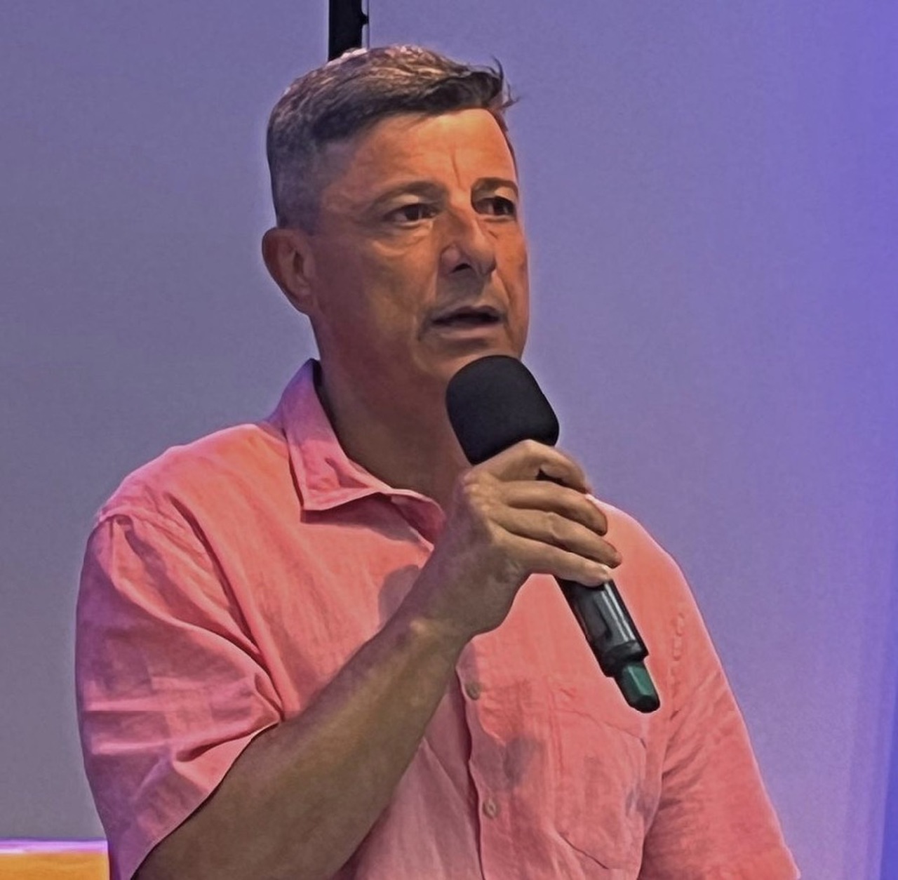 Macaé: de olho em 24, Cesinha desembarca do PROS. Veja qual o provável destino do presidente da Câmara