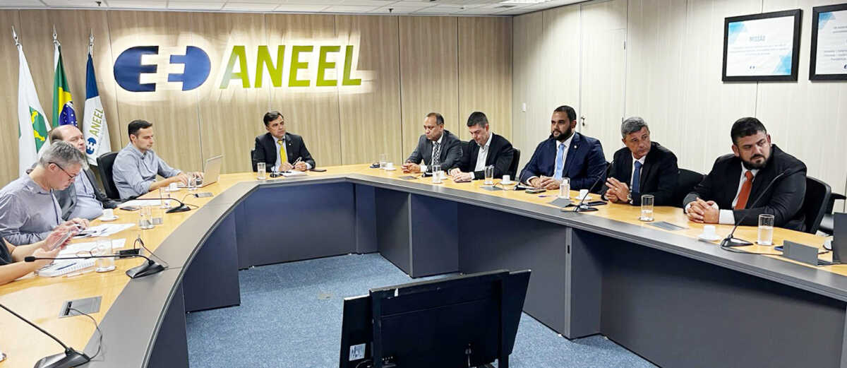 No DF, vereadores cobram melhoria no serviço da Enel