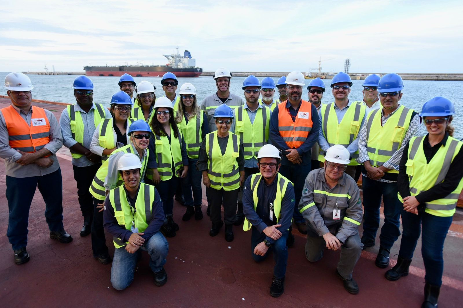 Wladimir anuncia parcerias com empresa do Porto do Açu para emprego e cultura