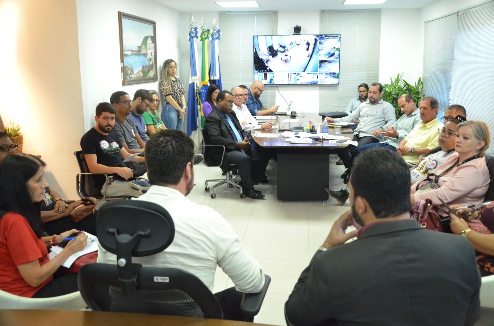 Governo recebe lideranças do SEPE