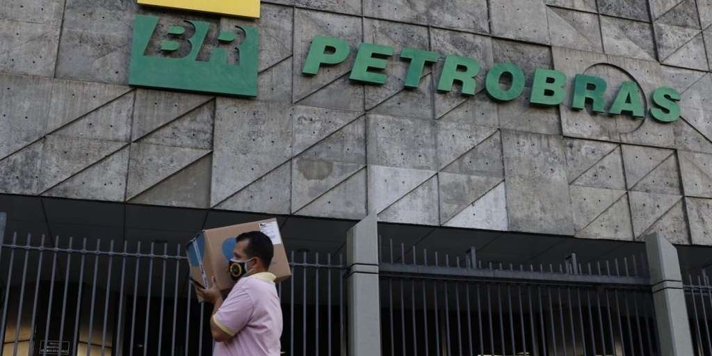 Petrobras anuncia aumento nos preços da gasolina e do diesel para as distribuidoras
