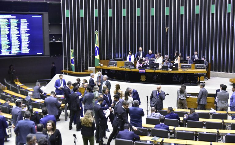 Deputados federais aprovam o arcabouço fiscal