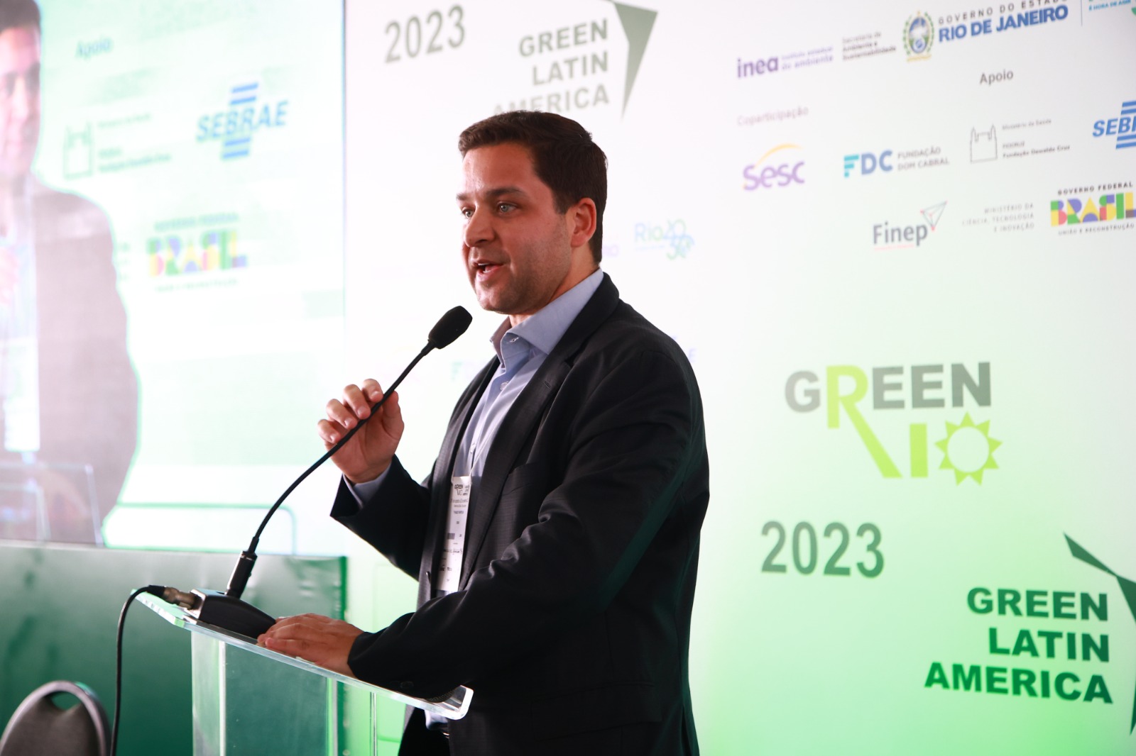 Governo do Estado assina decreto em prol de governança integrada da Baía de Guanabara