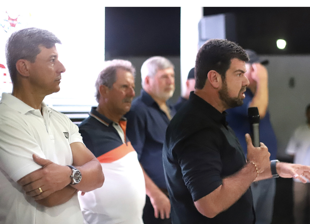 Macaé: prometida pelos últimos 3 prefeitos, Estrada do Sana será asfaltada. Welberth apresentou projeto aos moradores