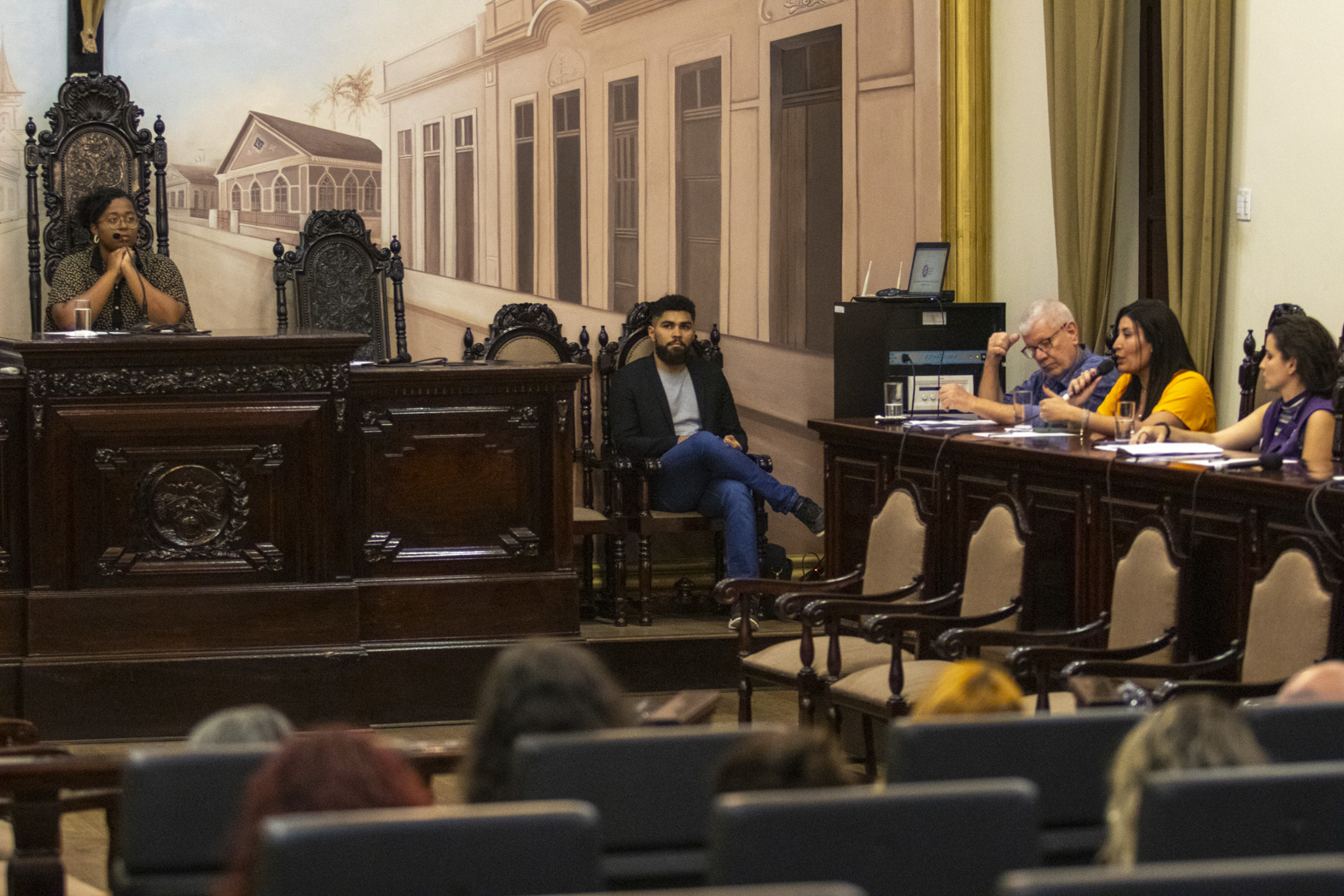 Executivo e Legislativo discutem Plano Municipal pela Primeira Infância