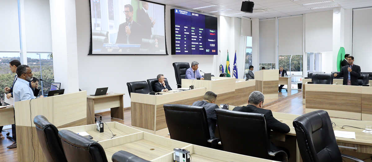Legislativo macaense recebe representantes da Rinha das Artes