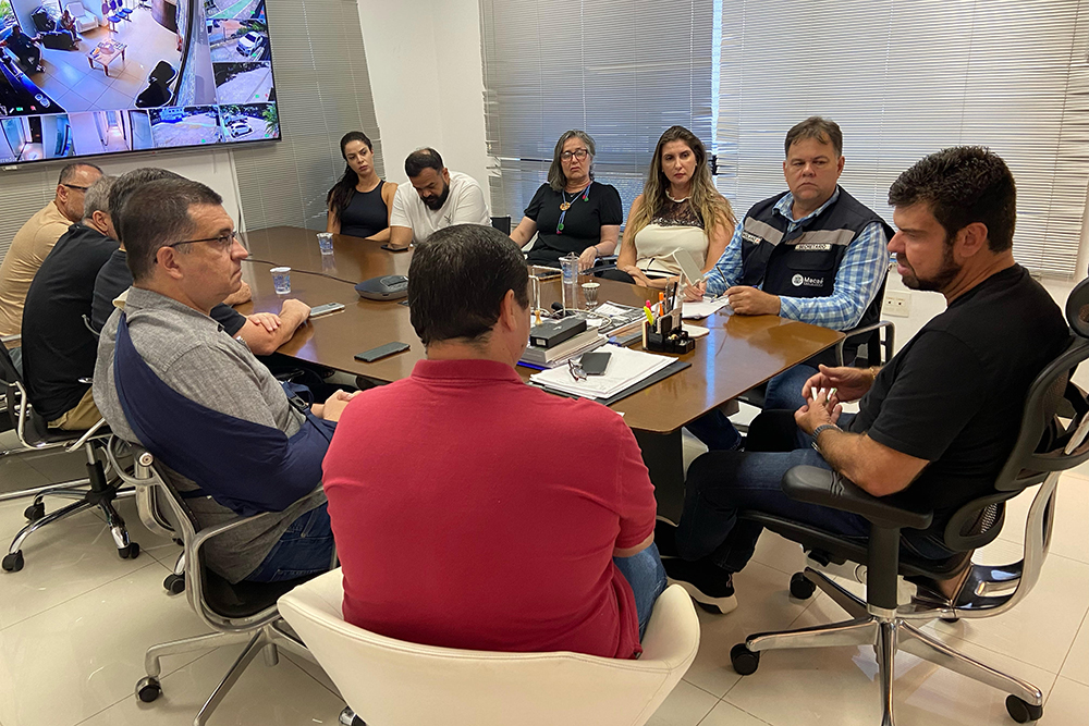 Governo e instituições discutem ordenamento do comércio