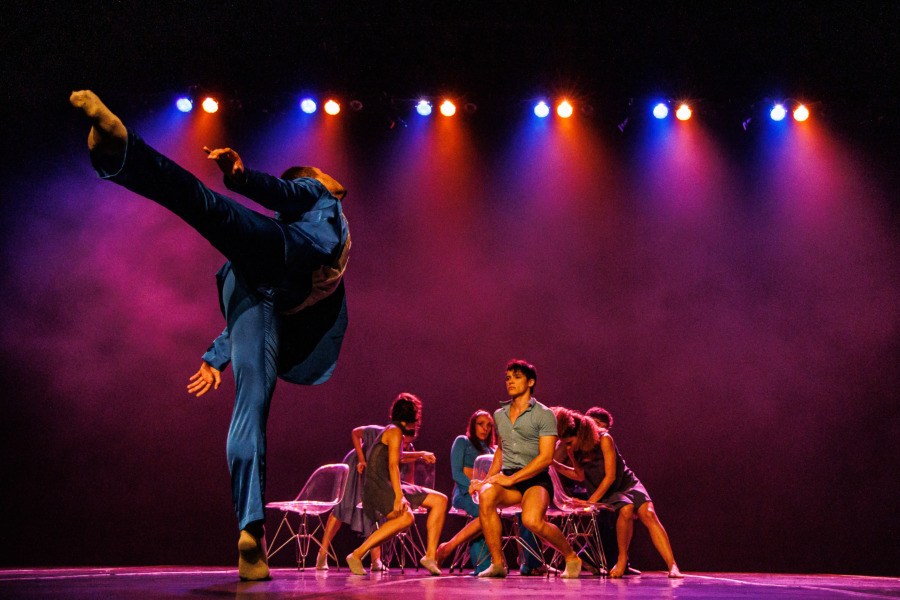 Teatro de Rio das Ostras apresenta espetáculo inspirado nas músicas de Roberto Carlos