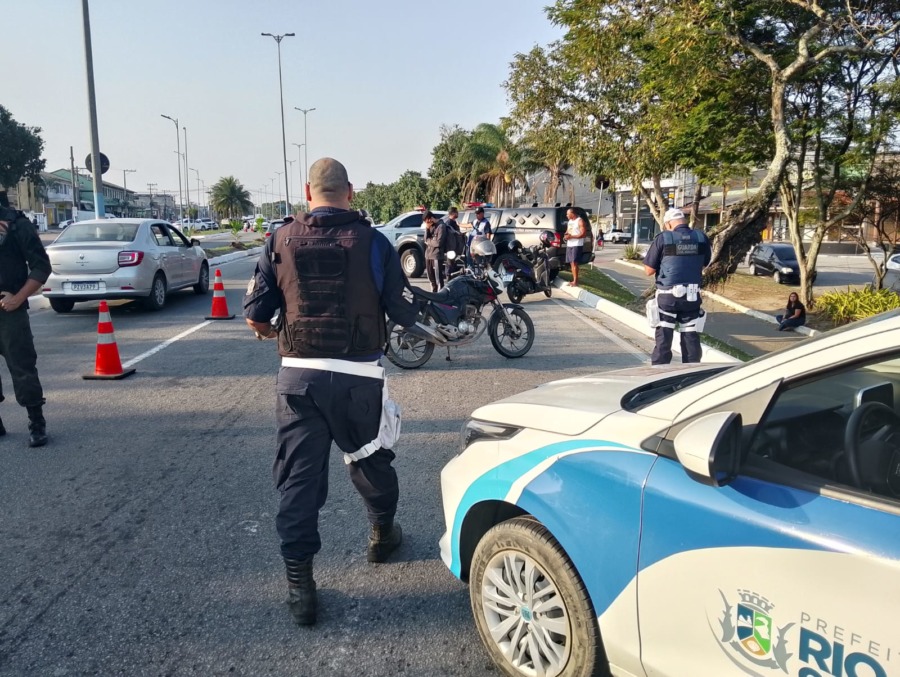 Proeis de Rio das Ostras realiza operação de fiscalização no trânsito