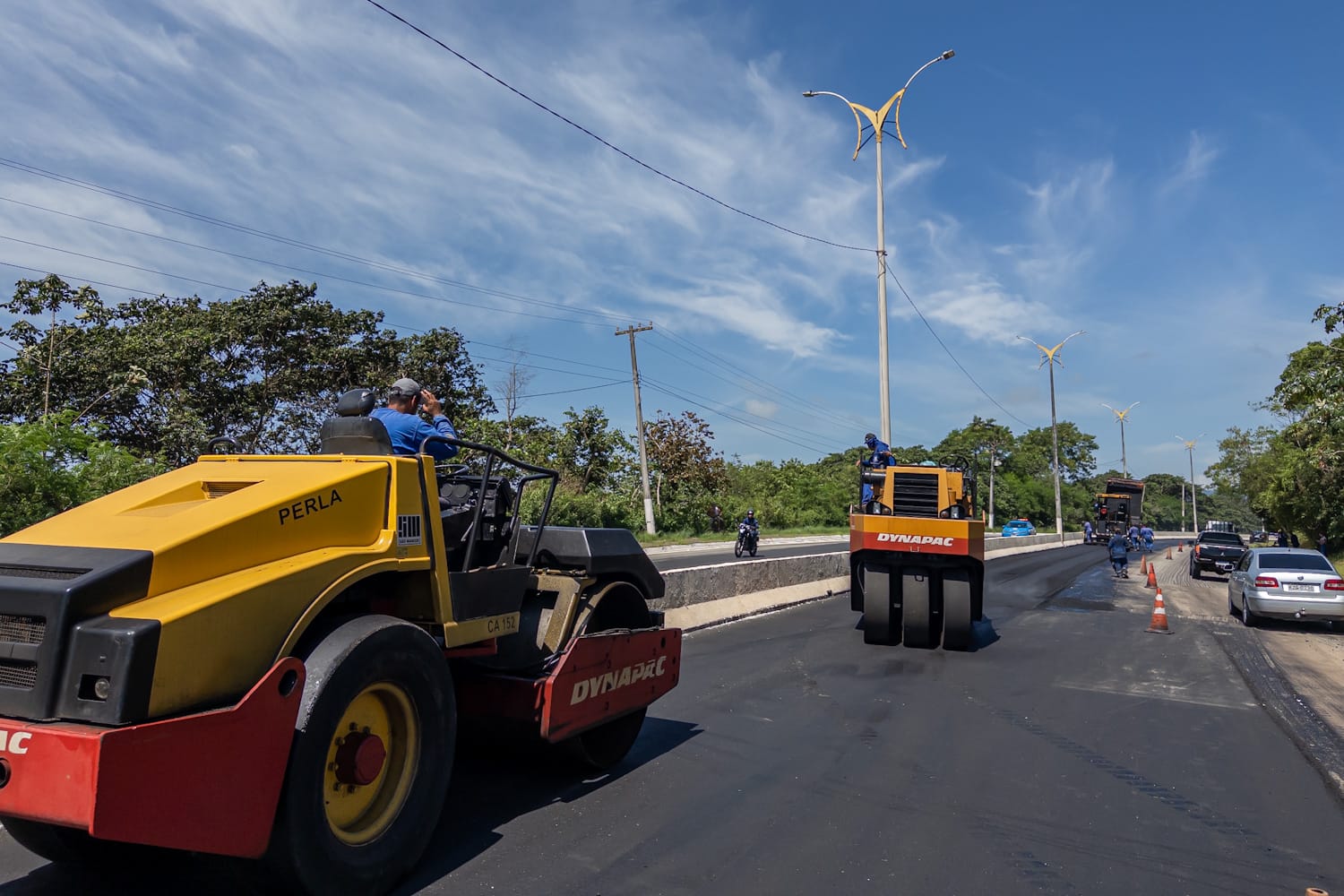 Prefeitura de Macaé segue trabalhando no recapeamento das vias do município
