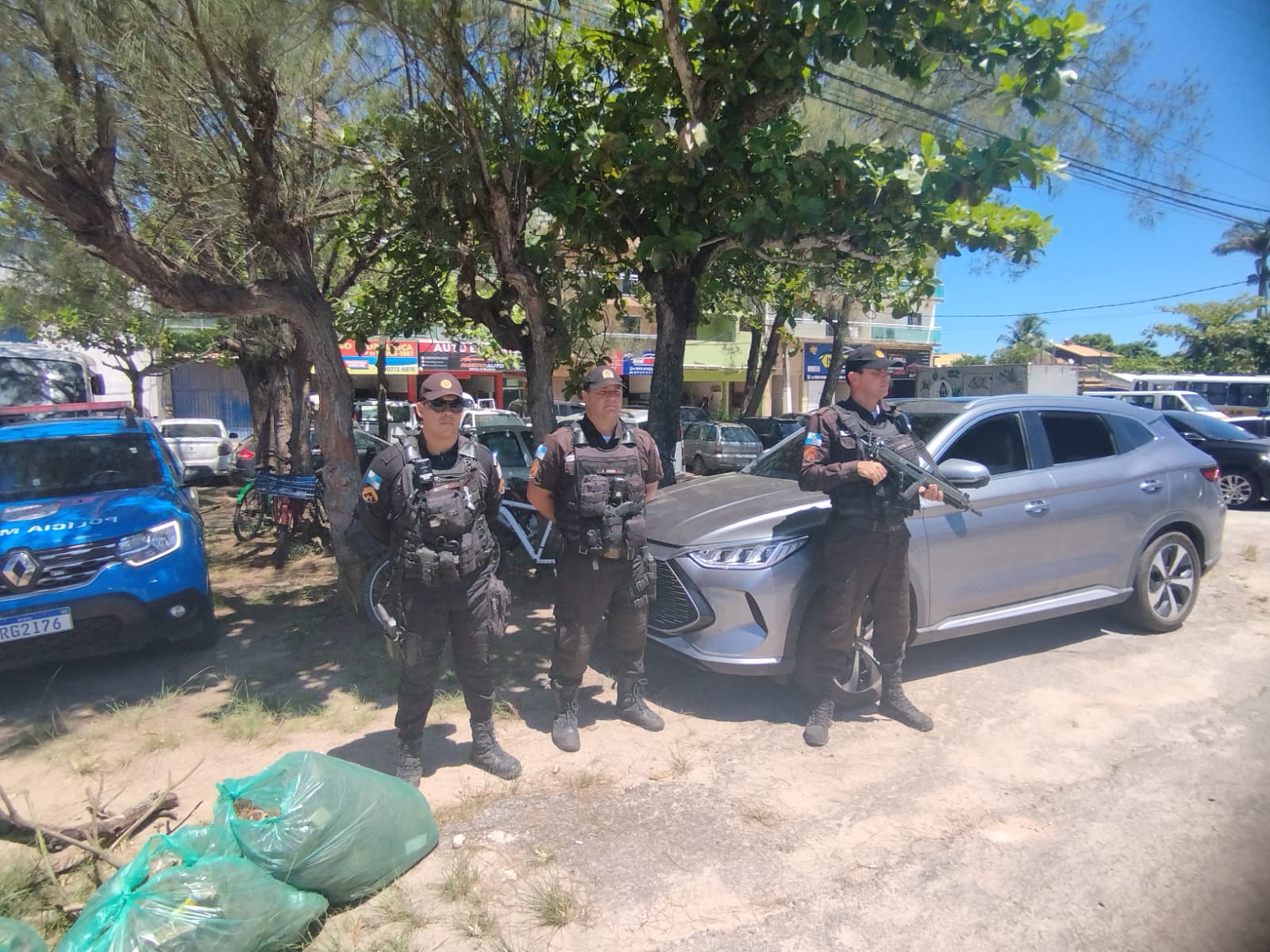 PM captura estelionatário com veículo roubado e com placa falsa em Casimiro de Abreu