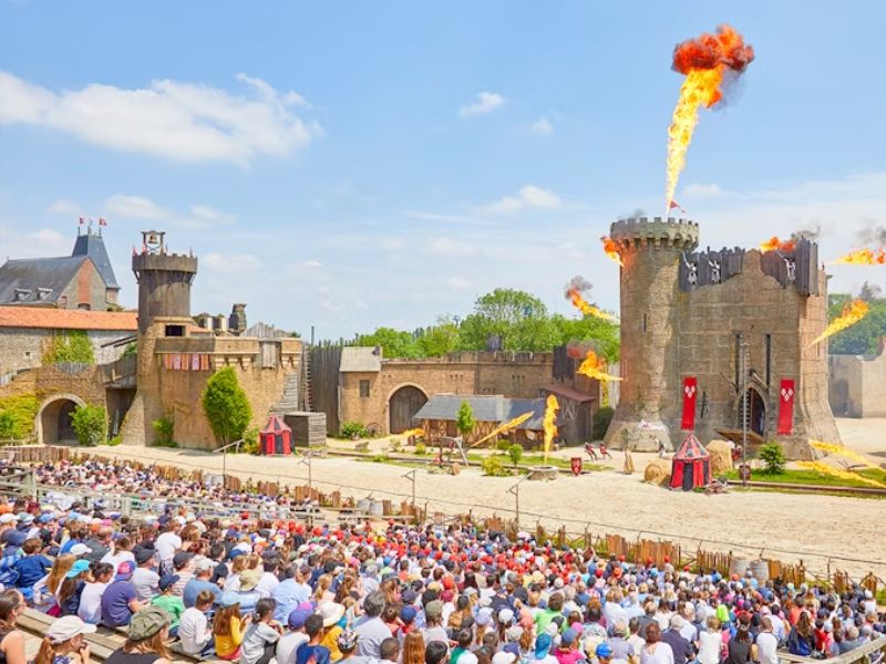 Prefeito de Maricá anuncia chegada de fantástico parque temático francês na cidade