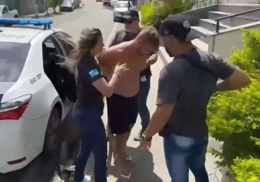 Homem preso em Campos por invadir casa e manter ex em cárcere privado