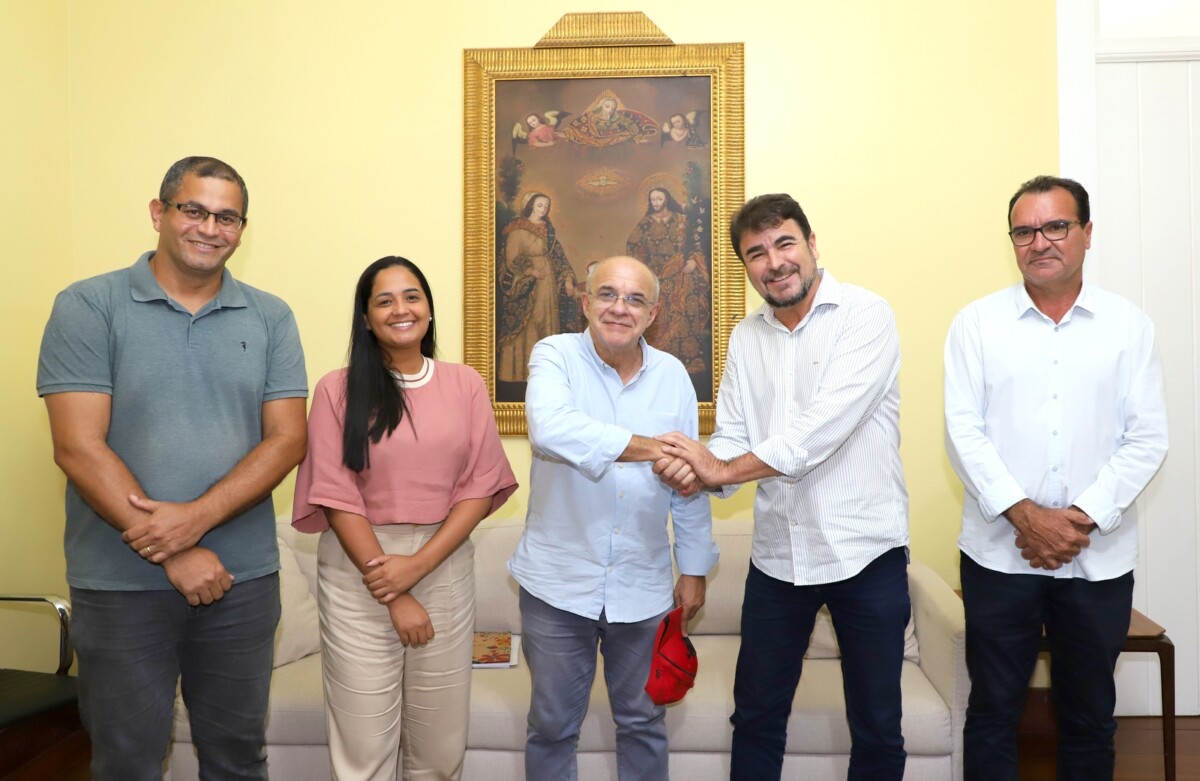 Marcelo Batista discute projetos para saúde e esporte de Quissamã com deputado Bandeira de Mello