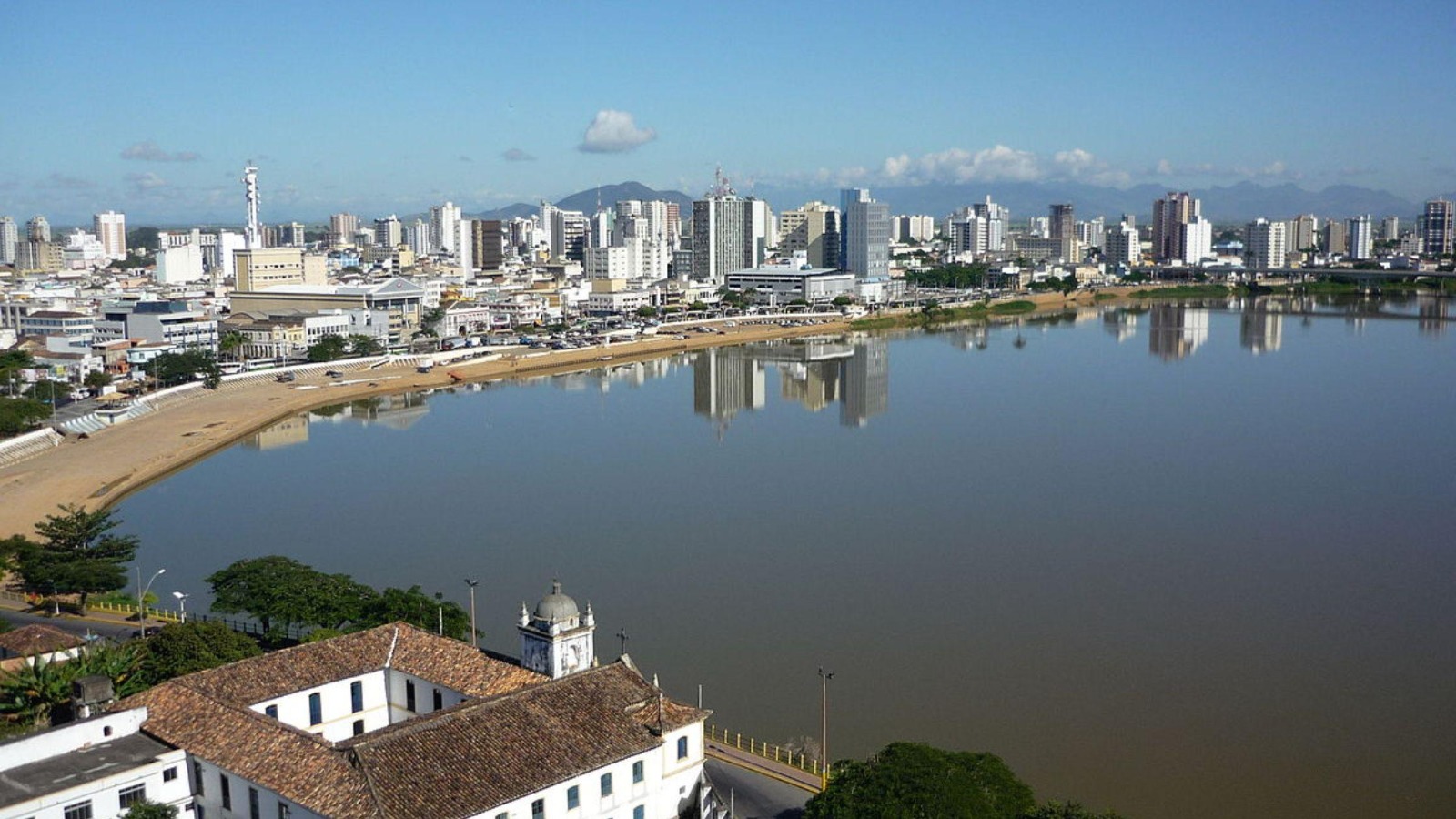 Campos teve 98 negóciações irregulares de imóveis no último ano segundo o Creci-RJ