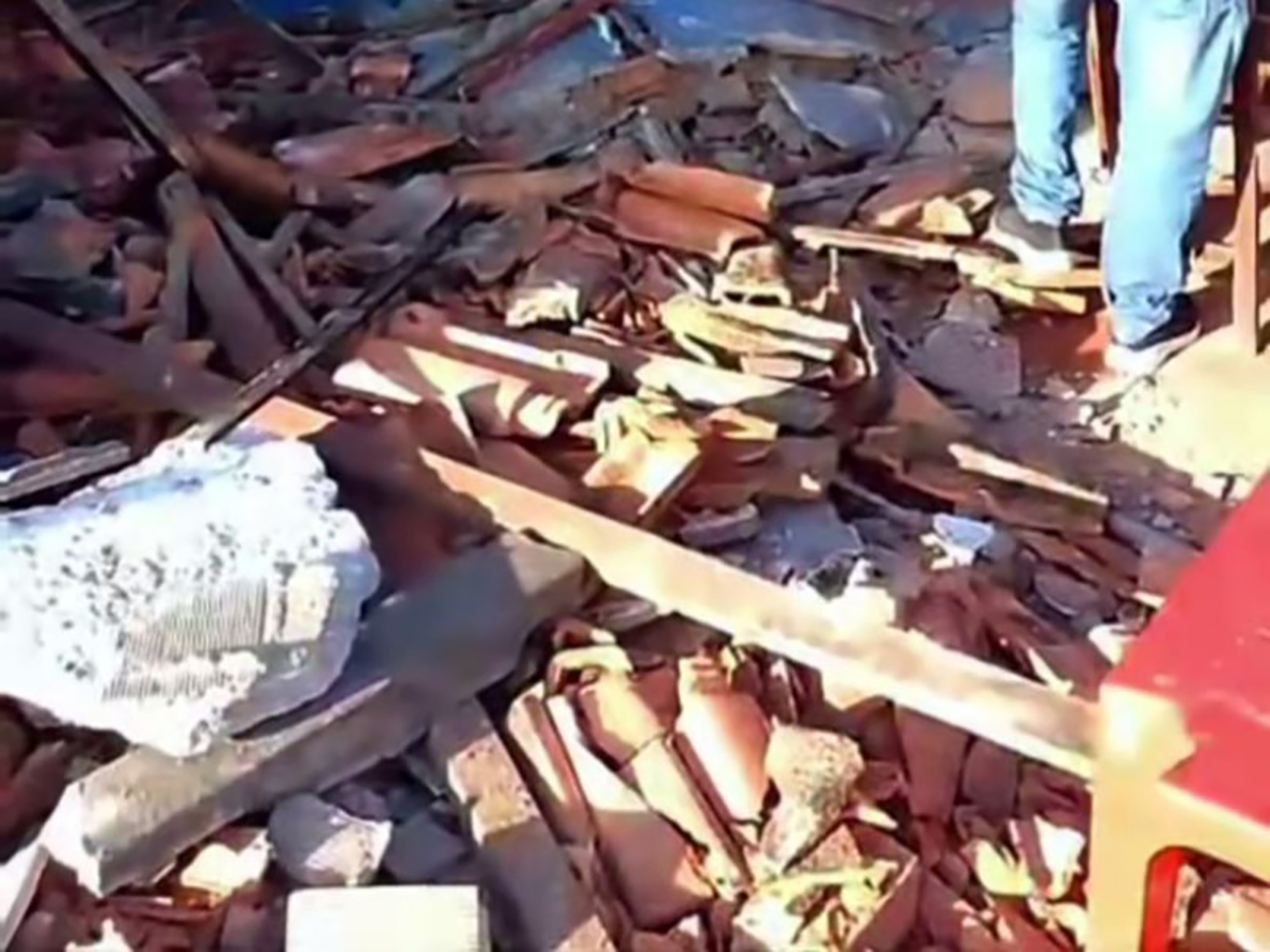 Turista fica ferido em acidente com parte da estrutura de quiosque em Maricá