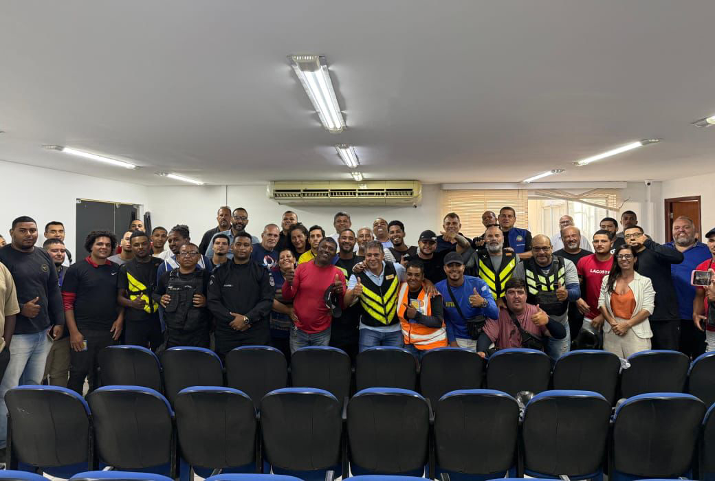 Motoboys se reúnem com prefeito de Cabo Frio após polêmica sobre fiscalizações