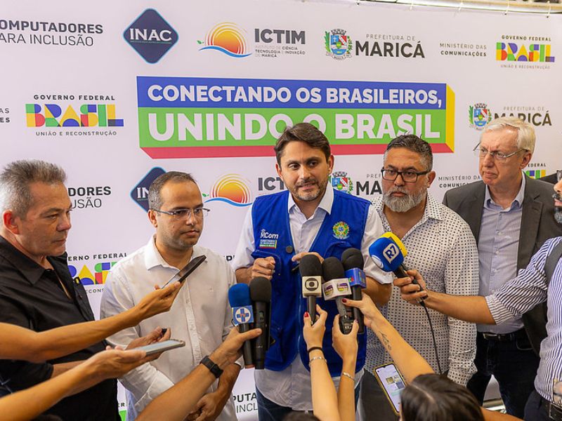 Ministro das Comunicações participa de inauguração de CRC em Maricá