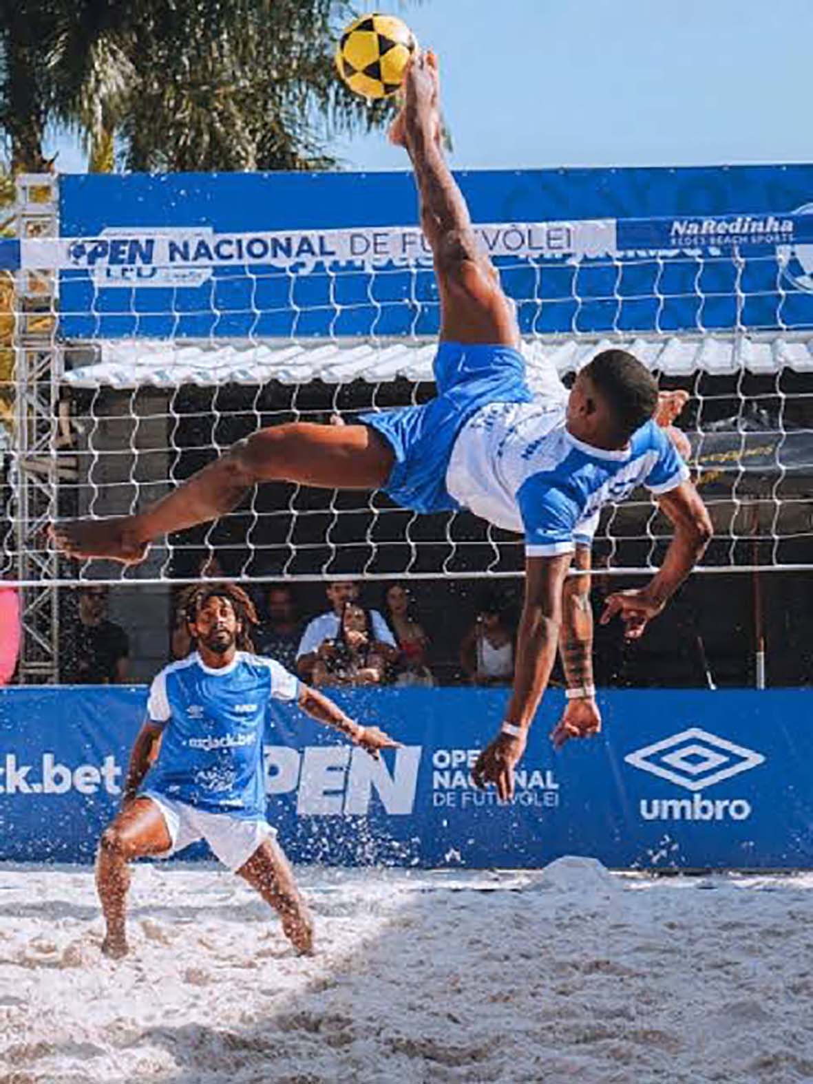 Arraial do Cabo ferve com disputas esportivas e shows ao vivo