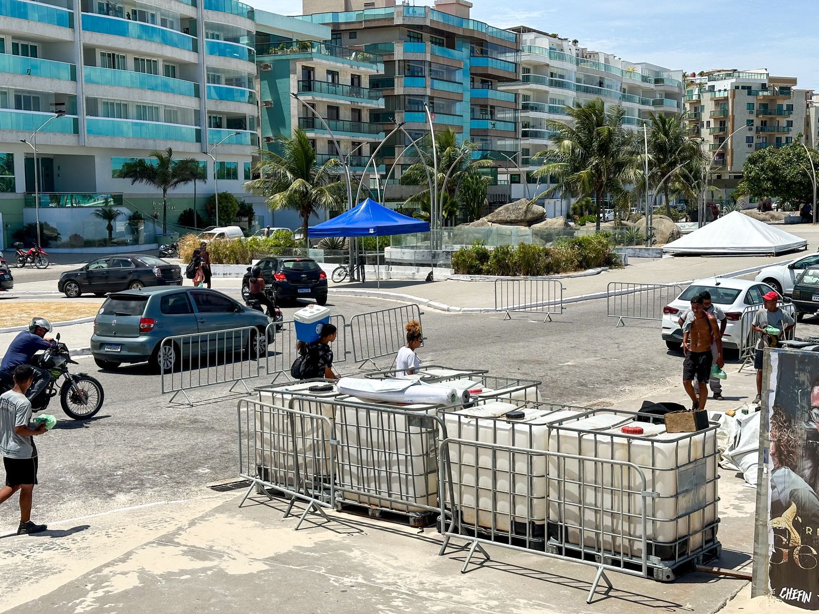 Sesc Verão: Avenida na orla da Praia do Forte tem interdição para montagem do evento em Cabo Frio
