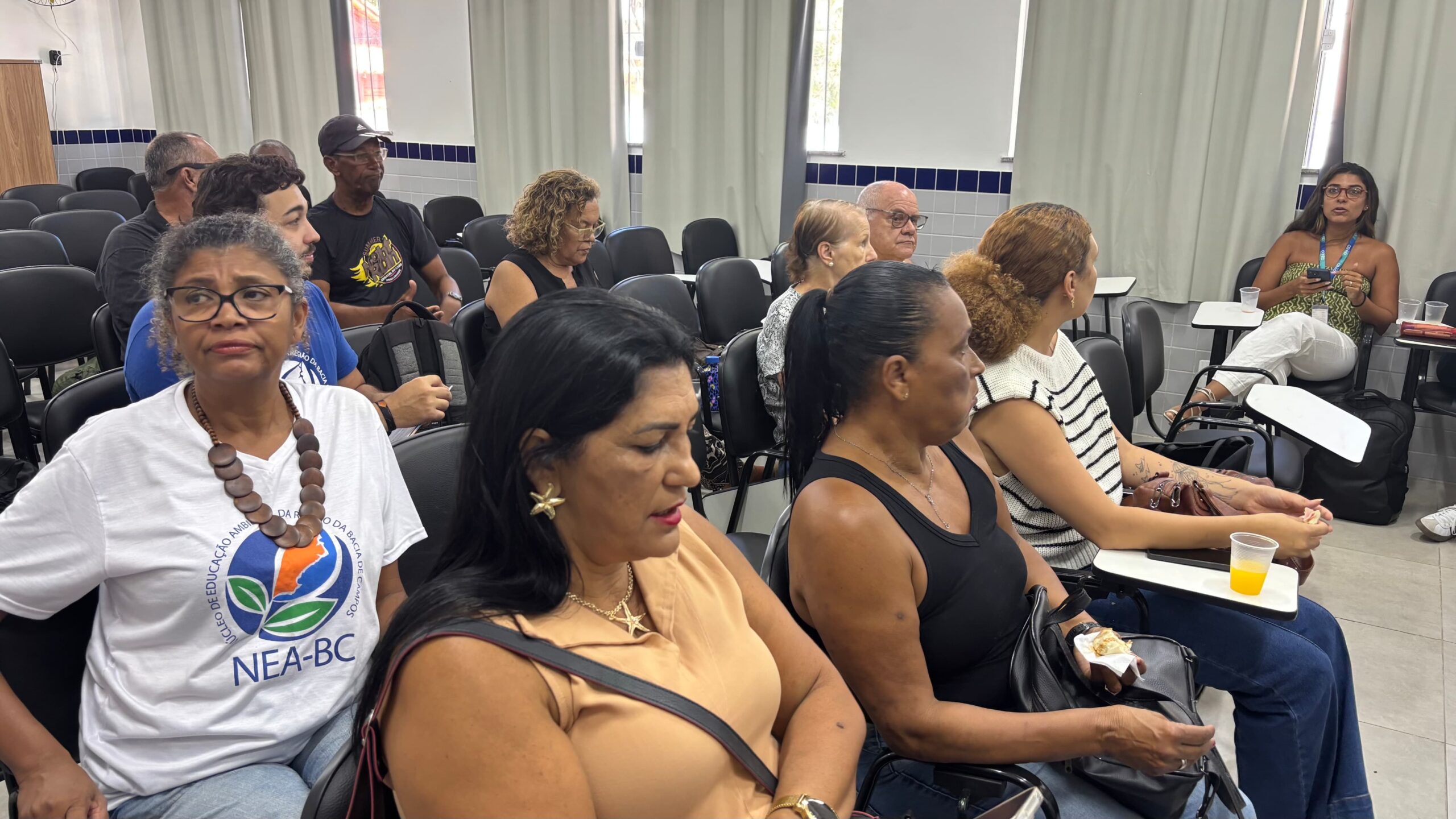 População discute melhorias no saneamento em audiência pública em Arraial do Cabo