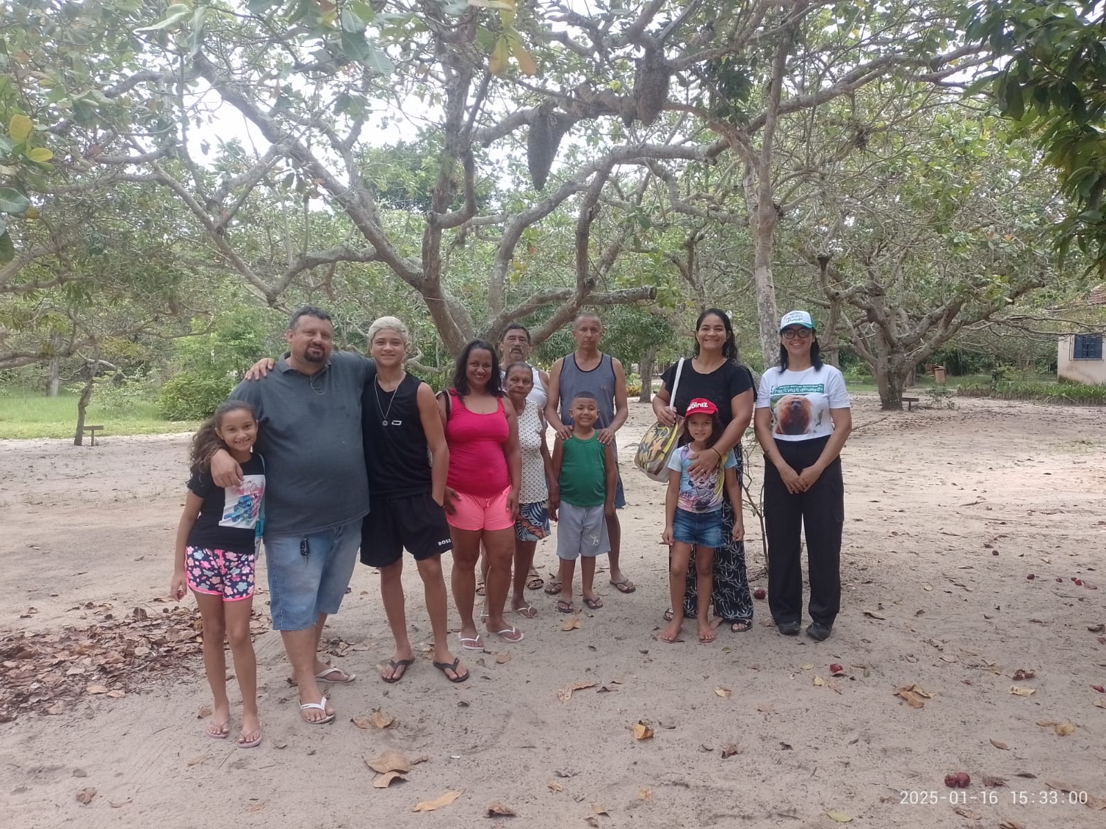 Turistas do Brasil e do exterior exploram parque dedicado à conservação em Cabo Frio
