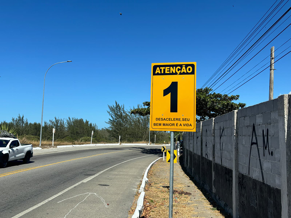 Prefeitura de Arraial do Cabo intensifica sinalização na RJ-140 para melhorar a segurança