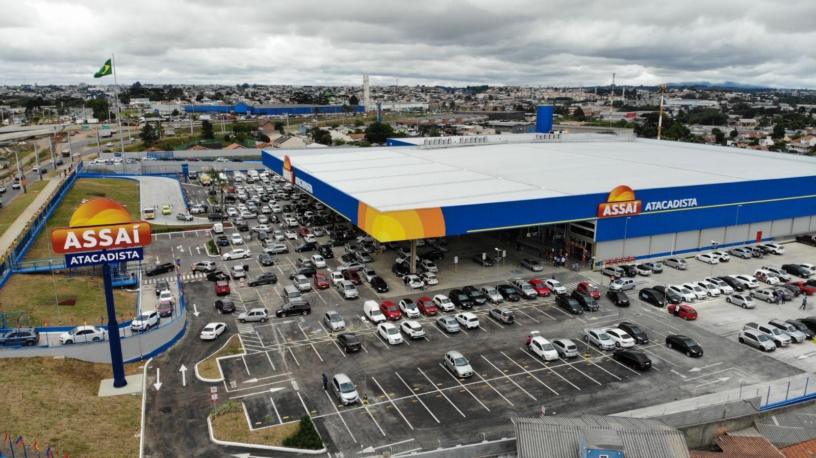 Assaí está contratando e busca profissionais para Macaé e outras cidades