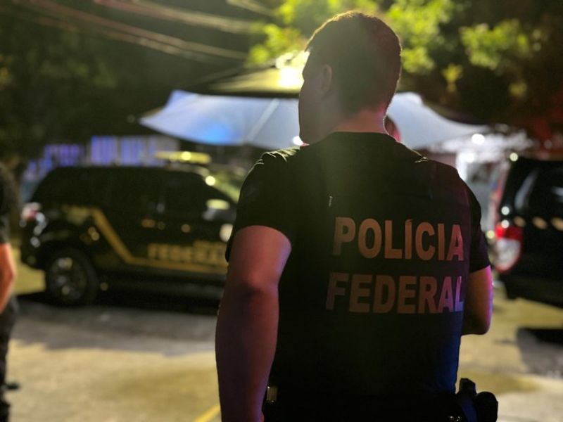 Polícia Federal apreende arquivos ligados a abuso infantil em ação em Casimiro de Abreu