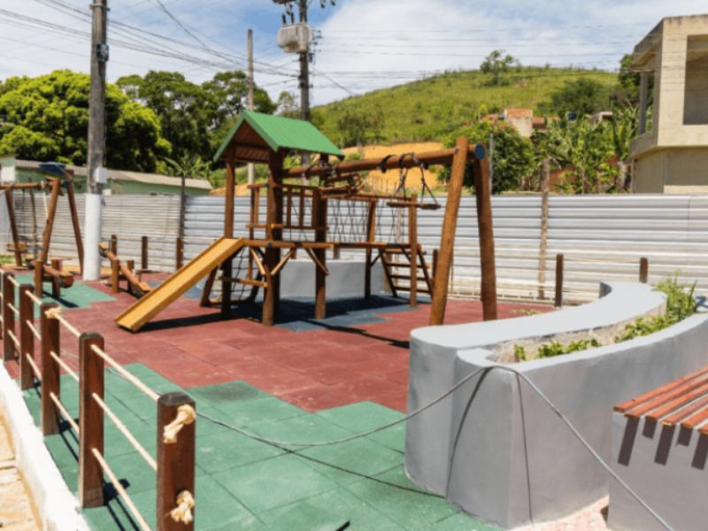 Prefeitura anuncia conclusão das obras de reforma de praça em Silva Jardim  