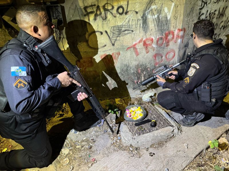 Polícia troca tiros com traficantes em ação em bairro de Rio das Ostras