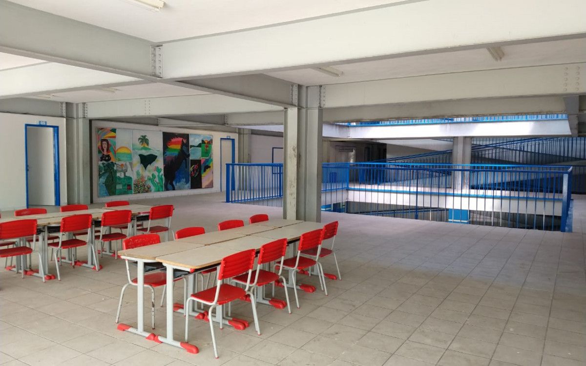 Empresa descumpre contrato e Justiça autoriza intervenção para normalizar serviços em escolas