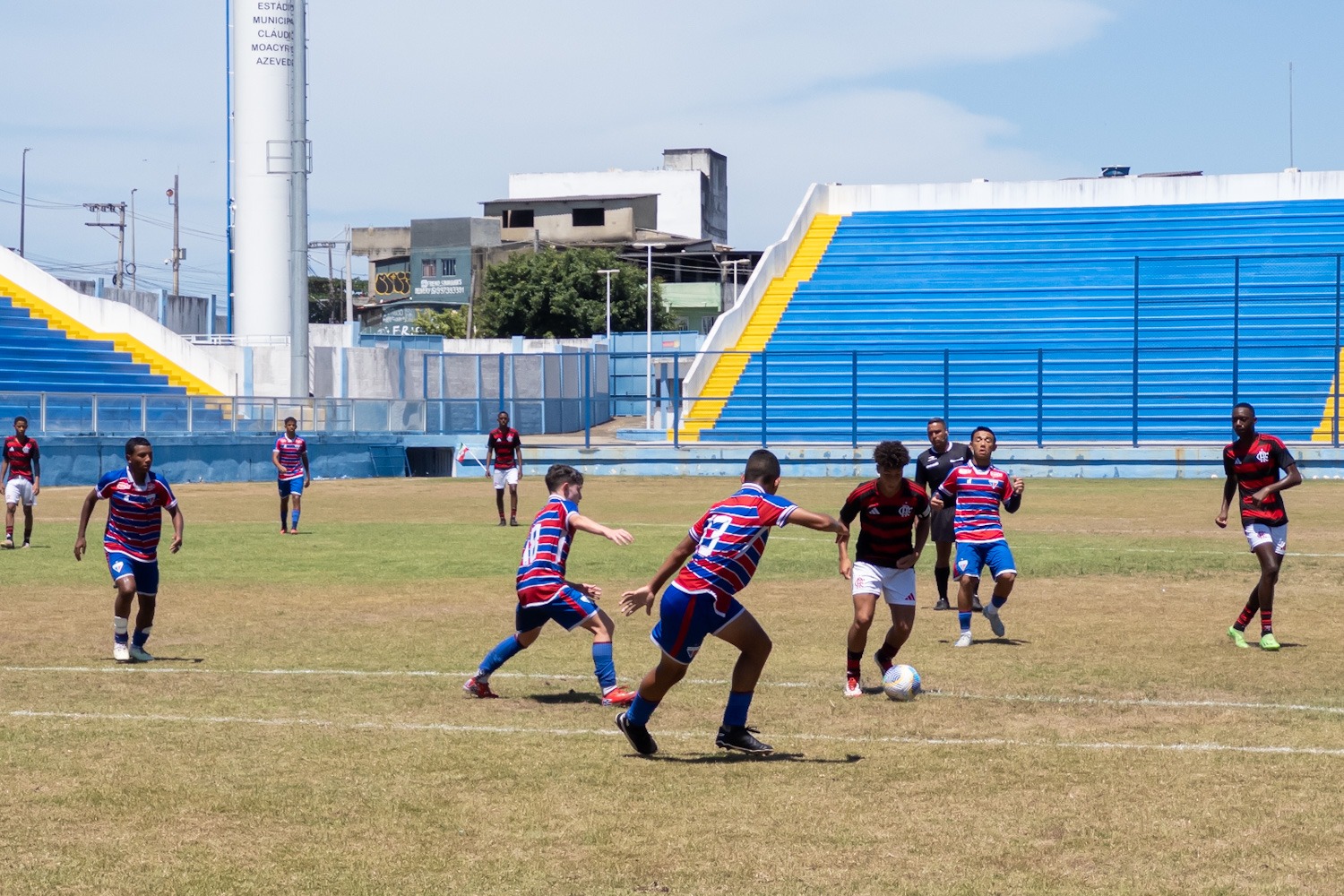 Com a Brasil Soccer Cup, Estádio Moacyrzão em Macaé volta a ser centro de grandes eventos