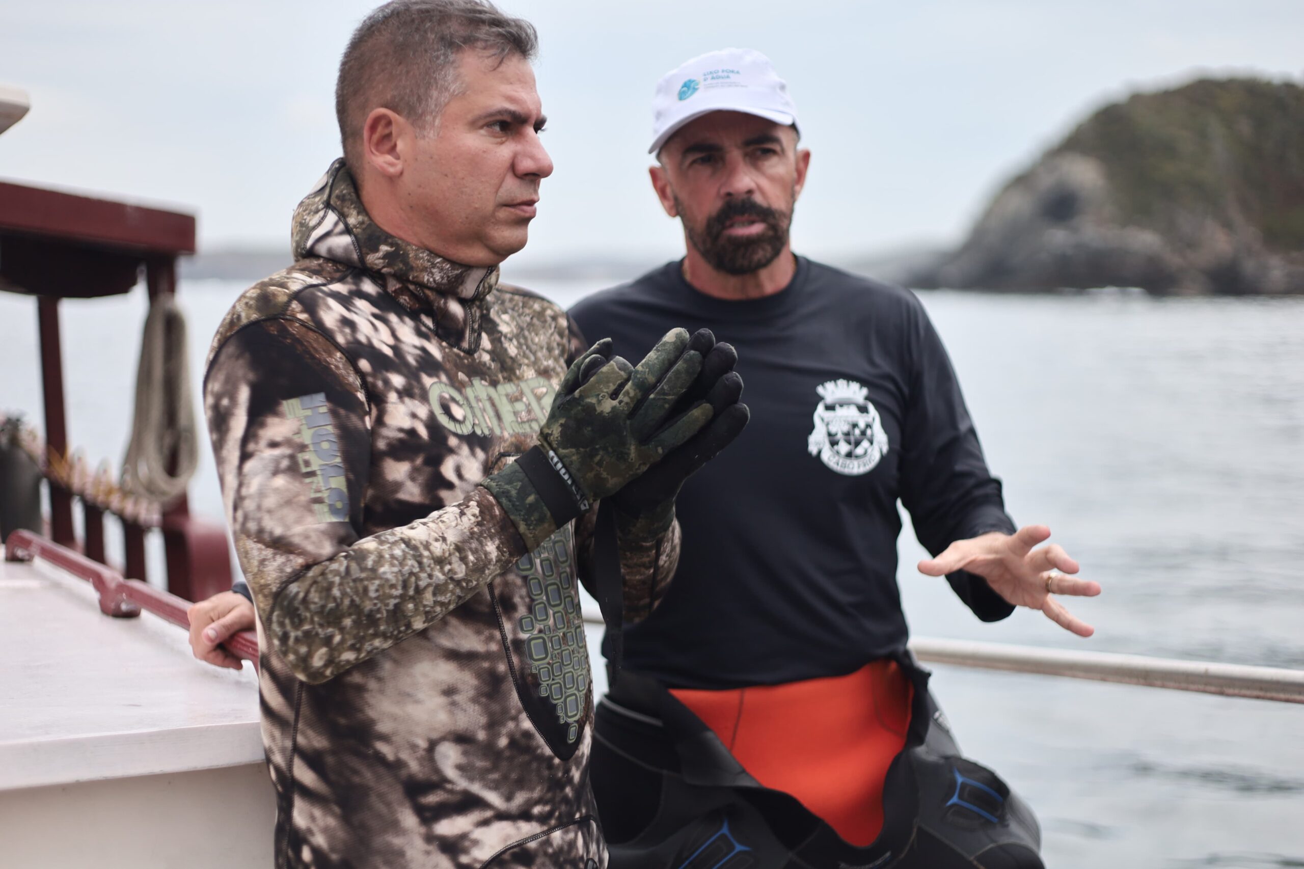 Projeto ambiental avança com mergulho de reconhecimento na Ilha do Papagaio em Cabo Frio