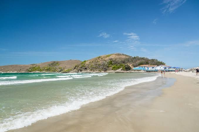 População é convidada para limpeza coletiva na Praia do Peró, Cabo Frio