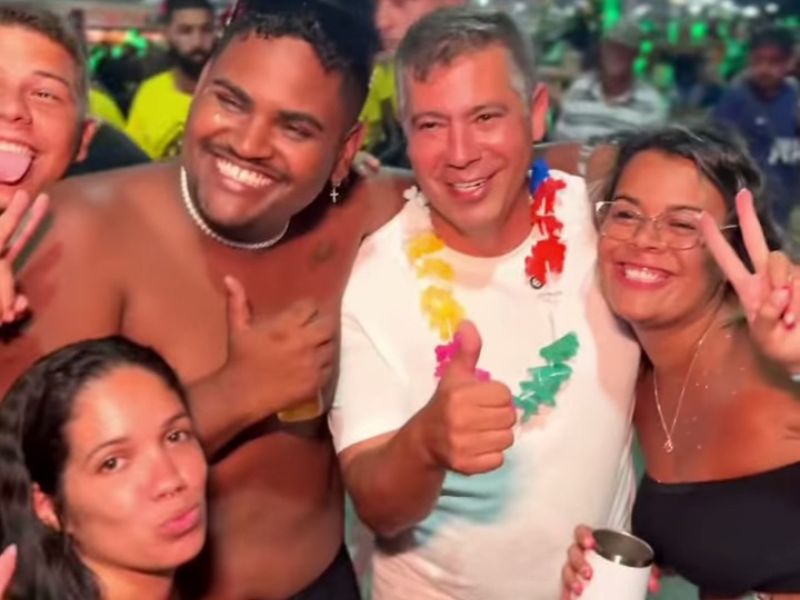 Carnaval de Cabo Frio começa com prefeito animado com sucesso da folia