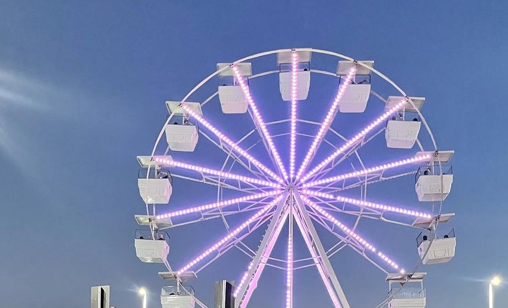 Sucesso no carnaval, roda-gigante continua em Iguaba Grande por mais uma semana