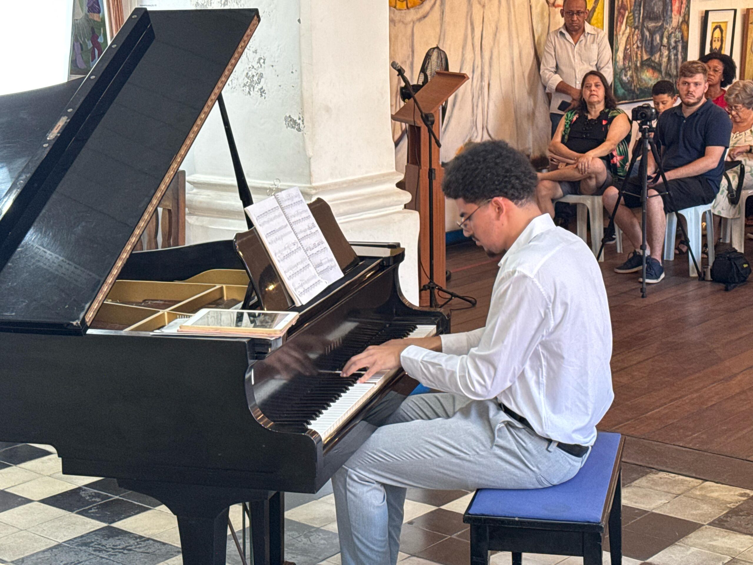 Evento literário e musical reforça importância da água e da cultura brasileira em Cabo Frio