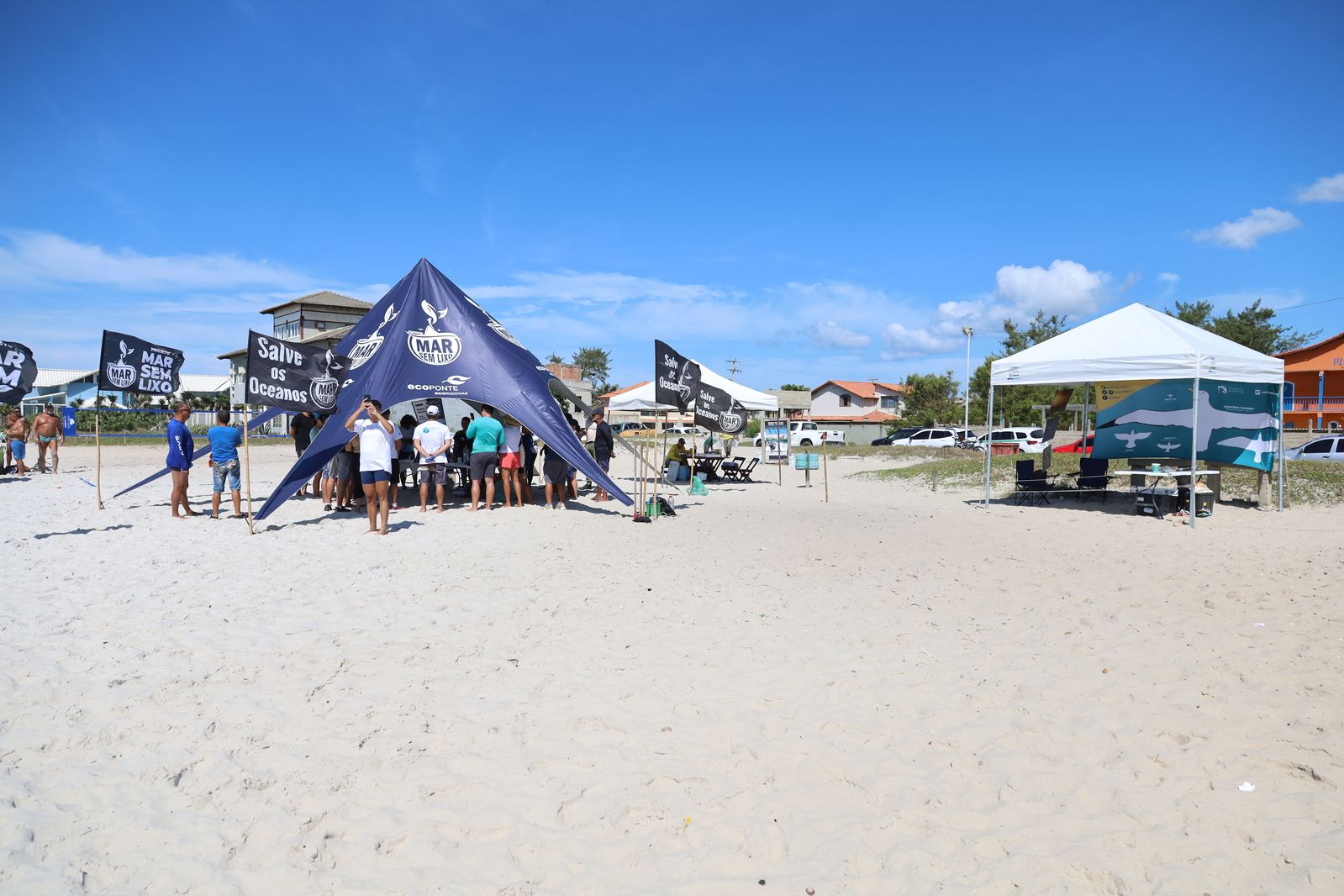Resíduos invisíveis: microlixo é foco de mutirão ecológico em Cabo Frio