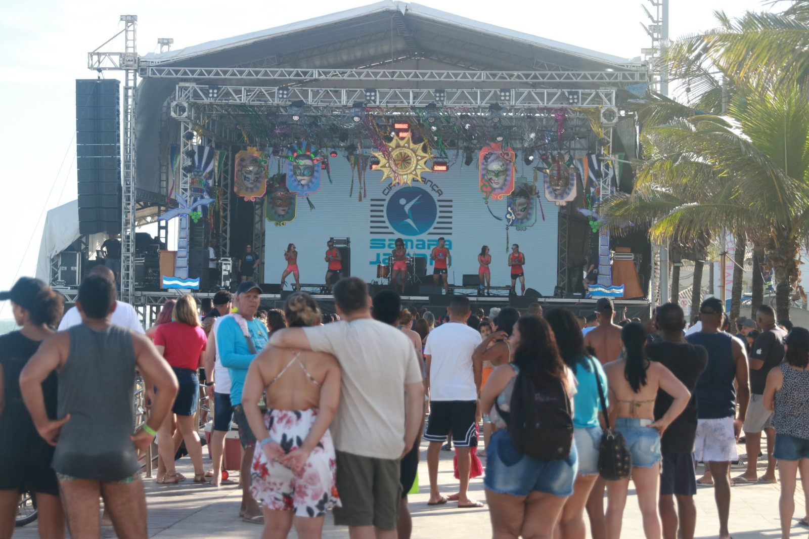 Atrações de Carnaval em sete polos agitam Macaé nesta segunda-feira; confira!
