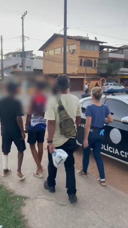 Traficante é preso durante operação na Favela da Linha em Macaé