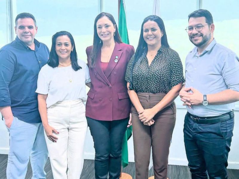 Silva Jardim debate melhorias para o ensino municipal com gestores do Estado