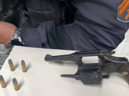 Polícia Rodoviária prende suspeito em Campos por porte ilegal de arma