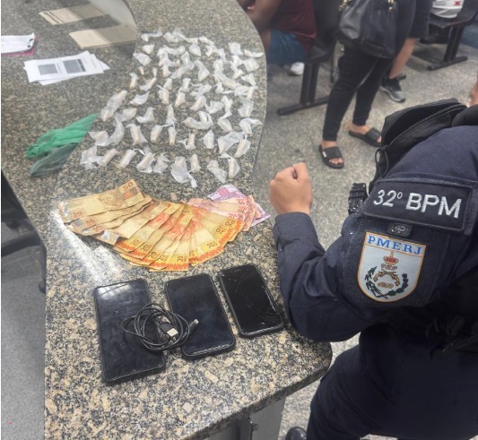Polícia deteve três pessoas por envolvimento com o tráfico em Macaé