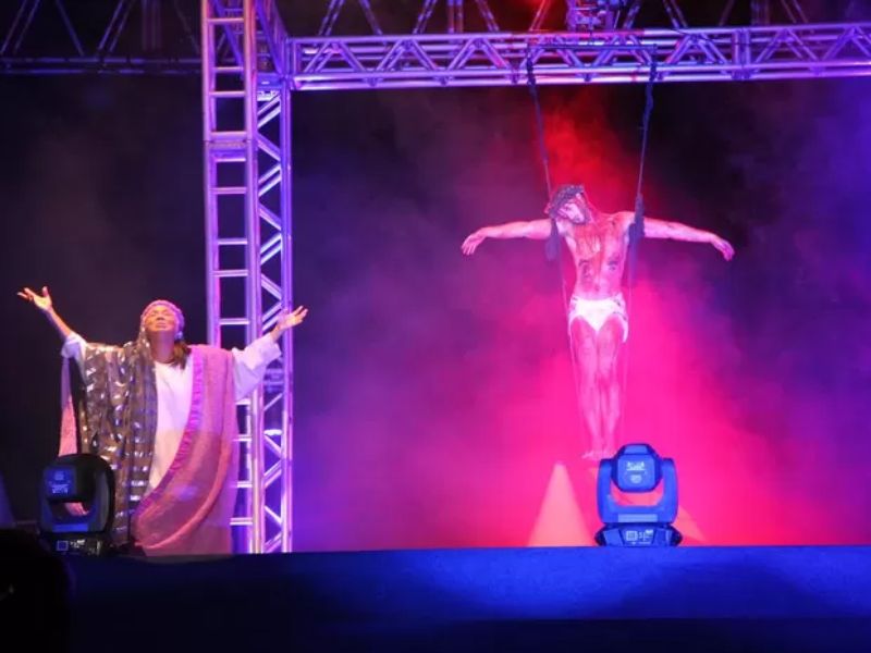Paixão de Cristo volta a ser encenada em única apresentação em Rio das Ostras