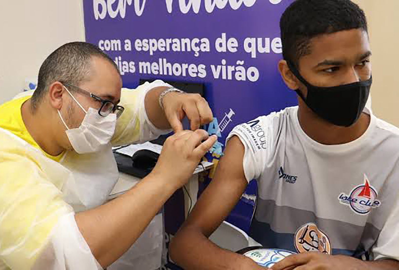 Saúde na mochila com campanha de vacinação escolar em Cabo Frio